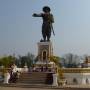 Laos - Statue