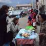 Pérou - Ollantaytambo - petit dej local sur la place 