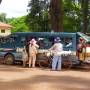 Cambodge - le minibus blinde,  vu de l exterieur