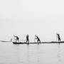Birmanie - travailleurs sur le lac