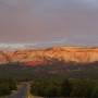 USA - Coucher du soleil sur une chaine de montagnes.